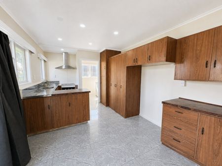 9C Surrey Street, Manurewa, Auckland - Photo 5