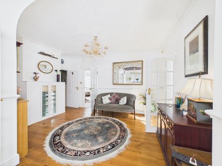 Station Road, Wraysbury, Berkshire,TW19 - Photo 3