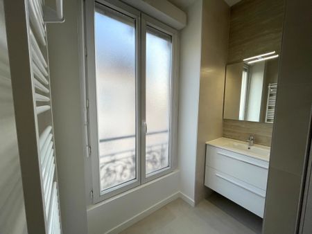 Location Appartement 3 pièces 55m² OULLINS 69600 - Photo 3