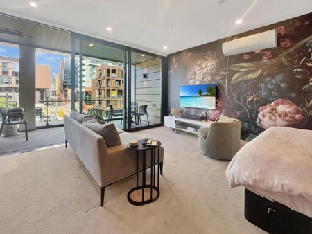 Immaculately Presented, Fully Furnished Studio ... - Photo 2