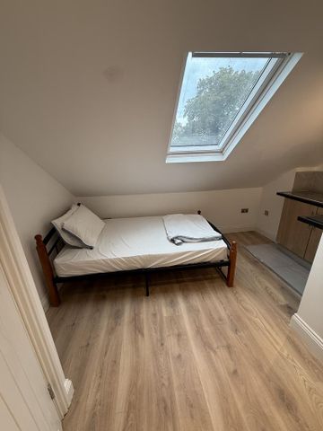 Studio to rent - Photo 3