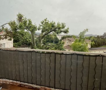 Spacieux T2 avec petite terrasse - emplacement idéal - Photo 3