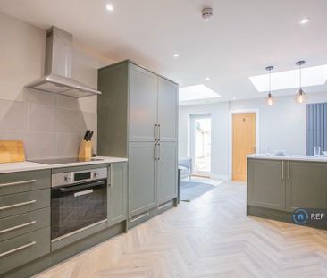 1 bedroom in a house share to rent - Photo 6