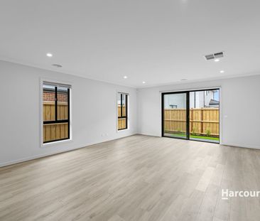 Modern Family Living in a Premium Estate - Photo 5