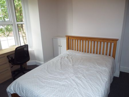 5 Bed £125pppw Charnwood Grove, West ..., Nottingham - Photo 2