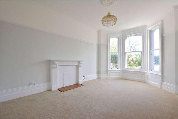 Burnt Ash Road, London, SE12 - Photo 1