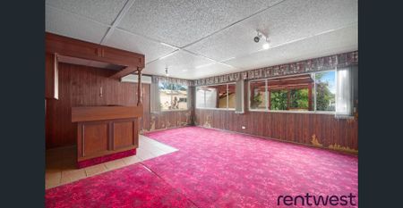 YOUR PERFECT FAMILY ENTERTAINER - Photo 2