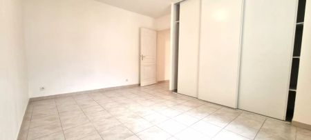 LUCCIANA : appartement T3 (64 m²) à louer - Photo 2