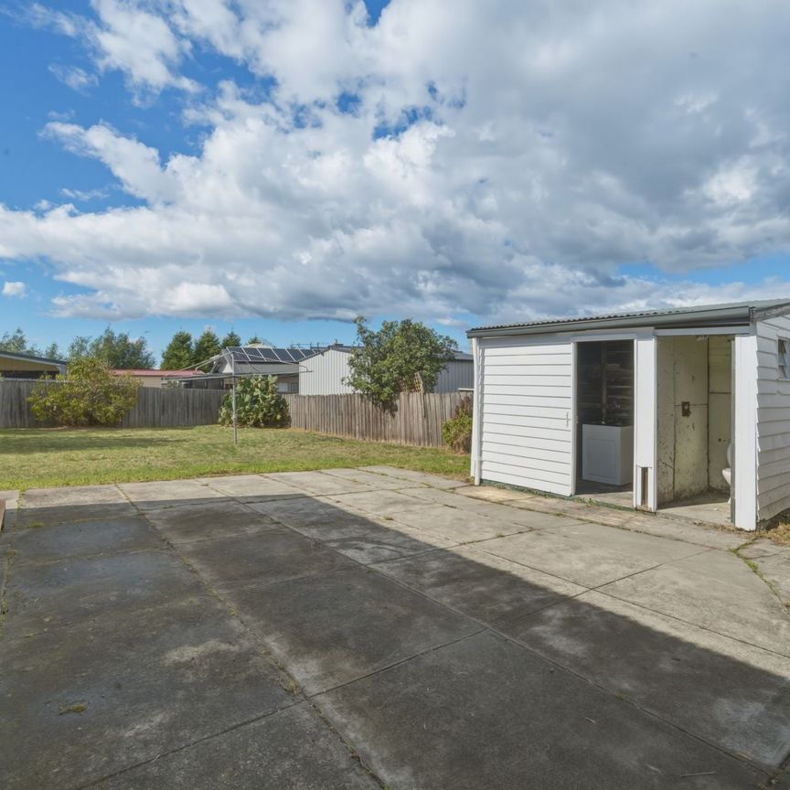 Spacious 3-Bedroom Family Home - Photo 1