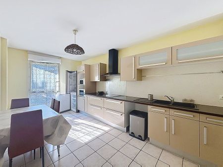 Location Appartement 3 pièces Meublé 77m² BRUGES 33520 - Photo 4