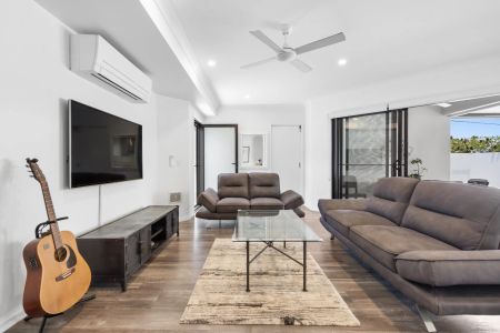 Fully Furnished Modern Town House! - Photo 4