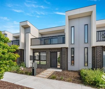 Near New Modern Family Living - Photo 5