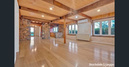 For Lease - Enchanting Country Retreat on 3,000sqm - Photo 2