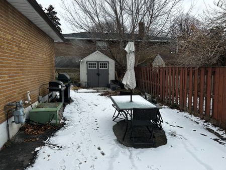 For Lease - 670 Emerson Court Unit# Basement, Oshawa, Ontario - Photo 3