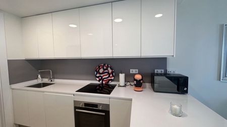 Piso de alquiler en Avenida Parque Selwo, S/n, La Concha - Resina Golf - Photo 3