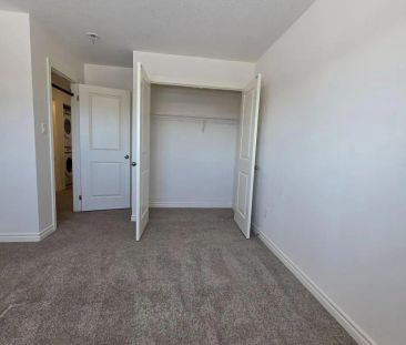 3727 SOMERSTON CRESCENT - Photo 6