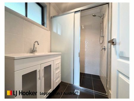 PRIVATE ACCESS - Photo 4