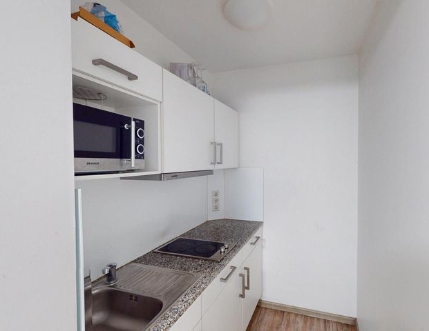 Möbliertes WG-Zimmer in zentraler Lage für Studenten und Azubis - Photo 1