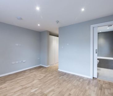 Flat to rent - Photo 2