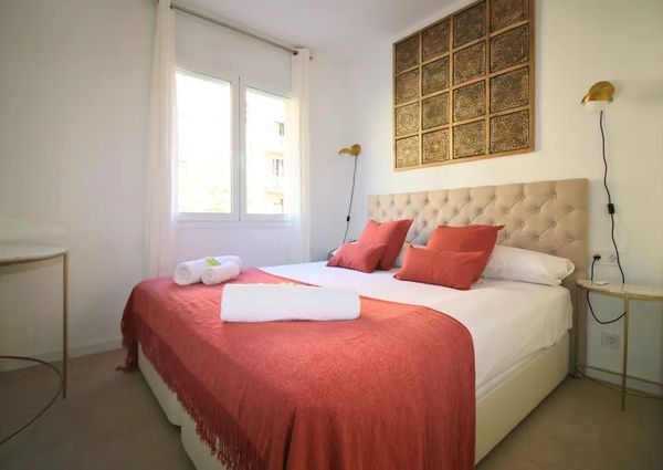 Carrer de las Navas de Tolosa, Barcelona, Catalonia 08026