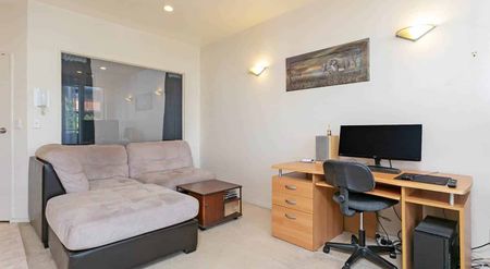Spacious UNFURNISHED Apartment on Wakefield - Photo 3