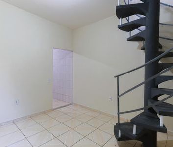 Casa para alugar com 75m², 2 quartos e 1 vaga - Photo 1