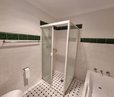 HUGE GROUND LEVEL DUPLEX IN A GREAT LOCATION - Photo 6