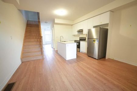 For Lease - 436 Okanagan Path, Oshawa, Ontario - Photo 3