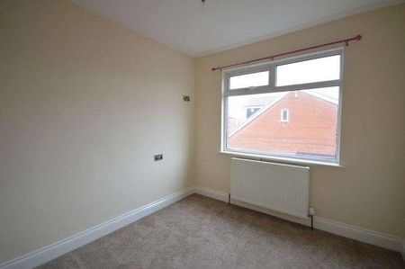 Pickmere Avenue, Blackpool, FY4 - Photo 4