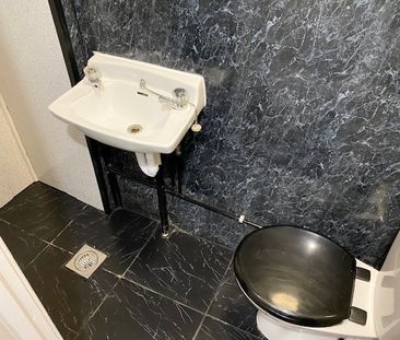 Connaught Road, Roath - Photo 1