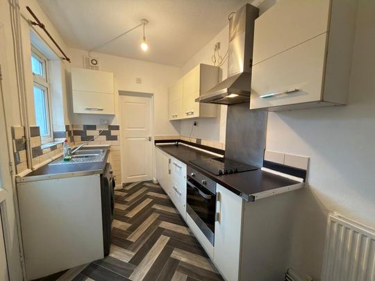 2 bedroom terraced house to rent - Photo 1