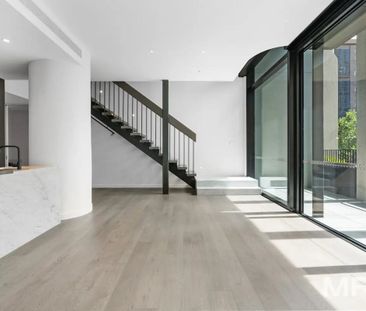 302/370 Queen Street, Melbourne - Photo 3