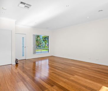 2/1 Glencoe Street, Kurunjang, VIC 3337 - Photo 6
