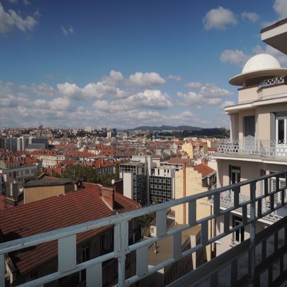 T2 meublé dernier étage terrasse Vue exceptionnelle ! - Photo 1