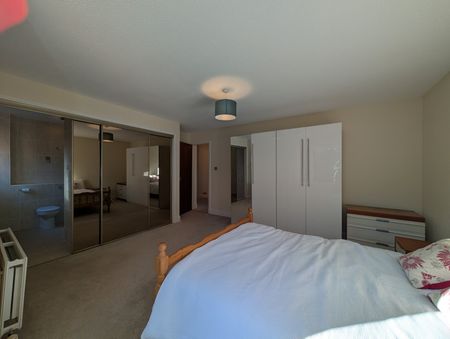 2 bedroom apartment to rent - Photo 5