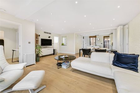 Richmond Buildings, London, W1D flat - penthouse to rent - Photo 4