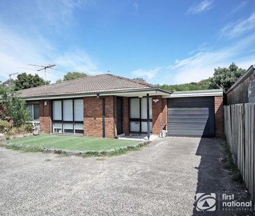 Comfort & Convenience in the Heart of Cranbourne - Photo 3