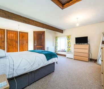 4 bedroom detached house to rent - Photo 4