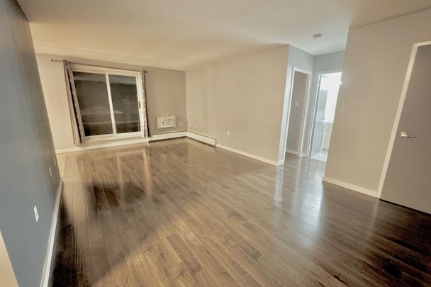 For Lease - 635 Wonderland Road Unit# 9, London South, Ontario - Photo 1