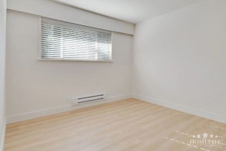 12687 23 Ave — Spacious 3-Bedroom + Den Home with Large Private Backyard in Crescent Park - Photo 3
