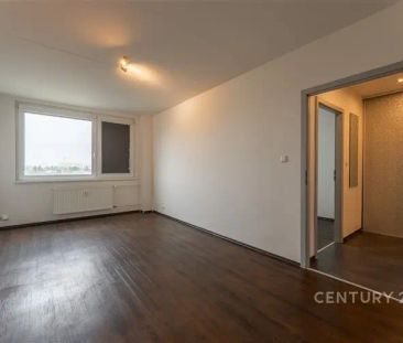 Moderní, světlý, kompletně zrekonstruovaný byt 2+kk ( 44 m - Fotografie 2