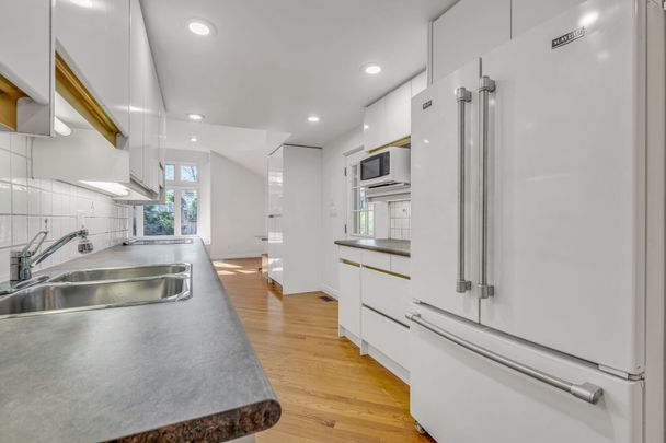 For Lease - 29 Robin Hood Road, Toronto, Ontario - Photo 1
