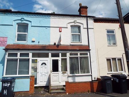 4 bedroom terraced house to rent - Photo 3