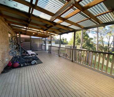 Spacious Home - Photo 5