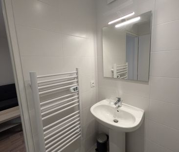 Location Appartement 1 pièce 24m² LA TRONCHE 38700 - Photo 1