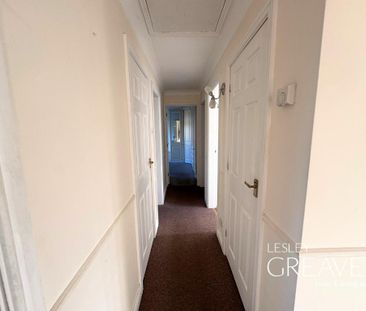 3 bedroom detached bungalow to rent - Photo 4