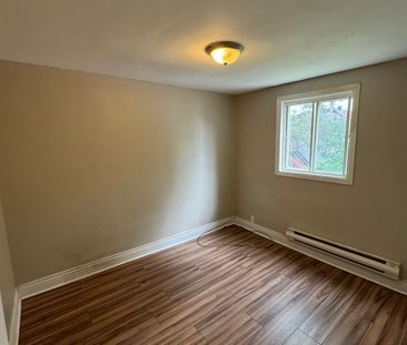 For Lease - 72 BARRETTE Street Unit# 3, Vanier and Kingsview Park, ... - Photo 6