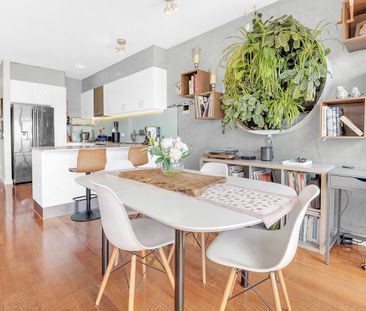 North-facing top-floor living in the heart of Westgarth - Photo 4