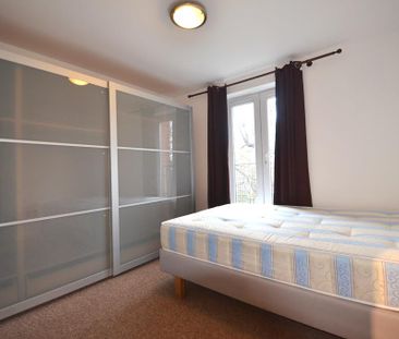 2 bedroom flat - Photo 1