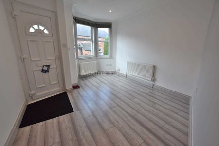 Price £1,525 pcm - Available 05/11/2025 - Unfurnished - Photo 2